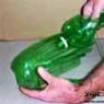 Как сделать метлу из пластиковых бутылок?